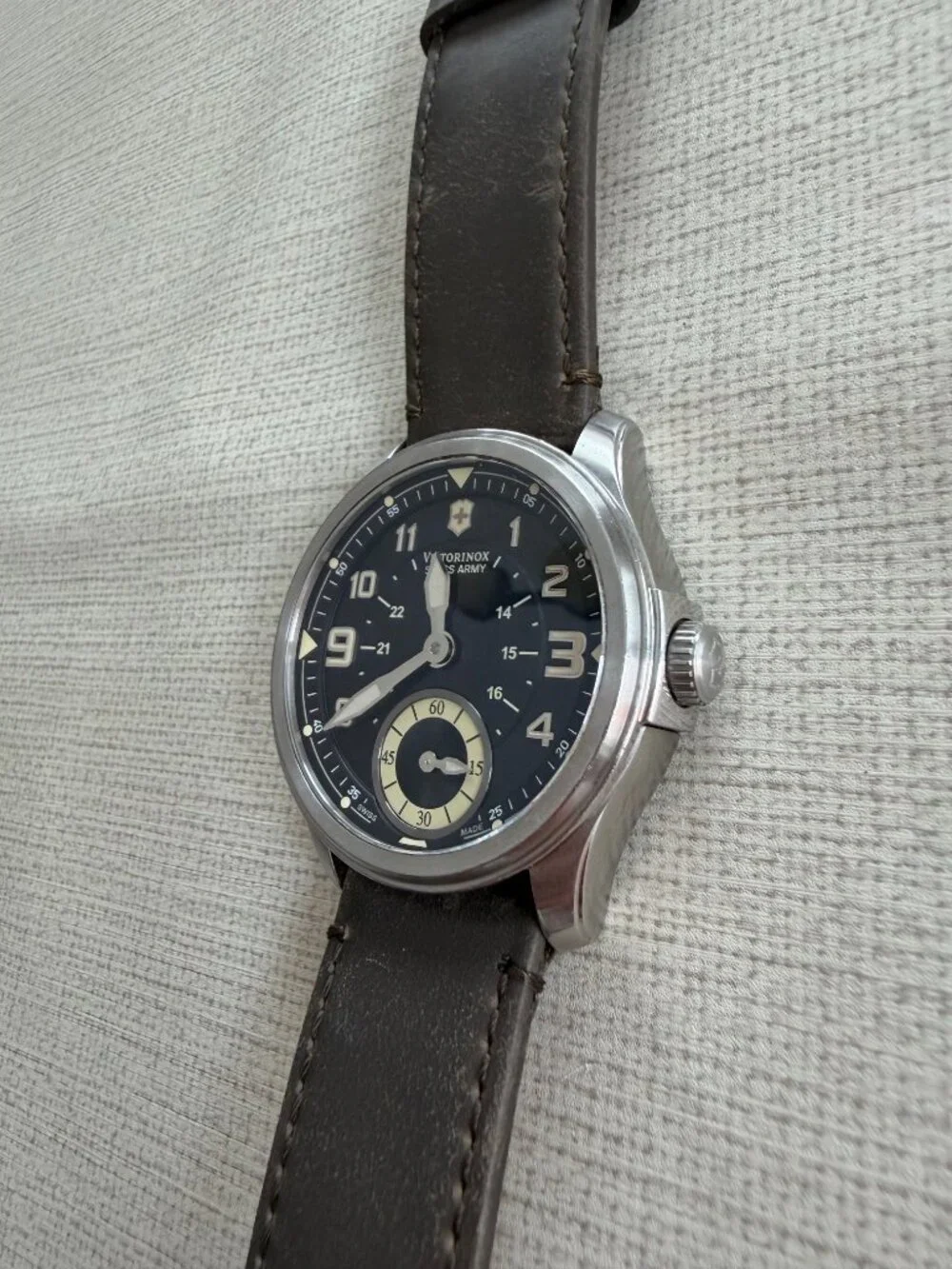 Victorinox Swiss Army Infantry Vintage Chronograph Watch Hand Winding - Picture 4 of 11